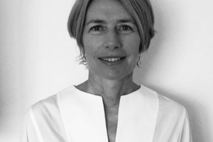 Mme Nathalie ROBERT