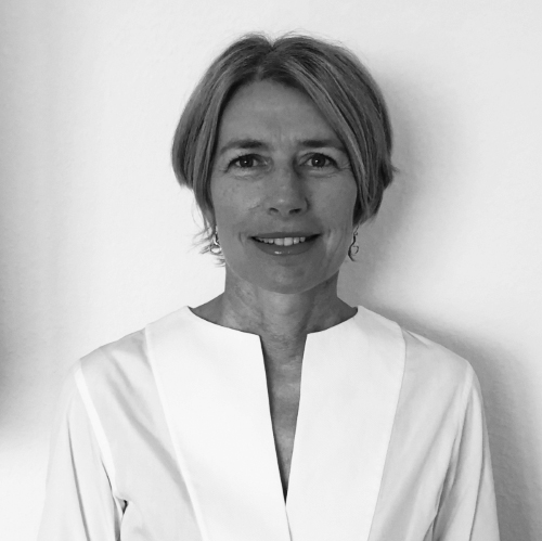 Mme Nathalie ROBERT